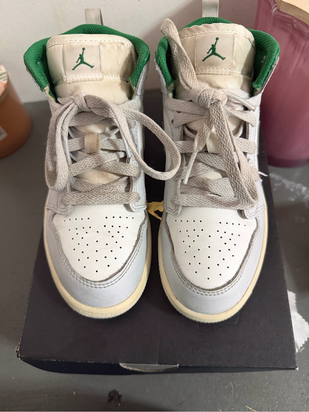 Jordan 1 mid
